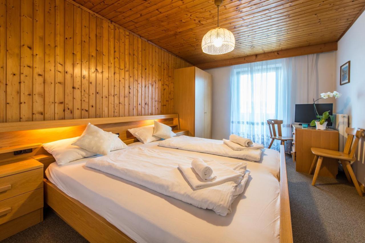 Gasthof Hoerschwang San Lorenzo di Sebato Dış mekan fotoğraf